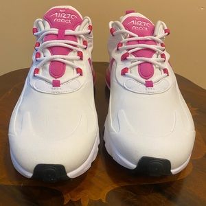Nike Women’s AIR MAX 270 React size 12 NEW